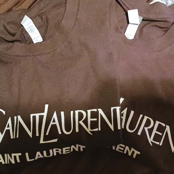 Tops - T-shirts